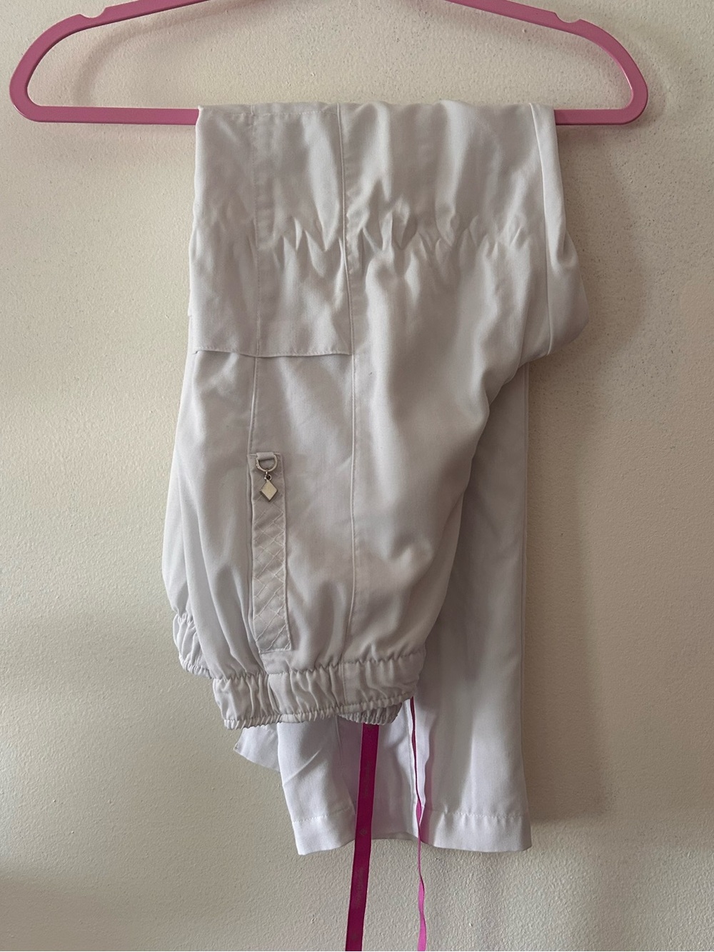 Vera Bradley white scrub pants small petite
